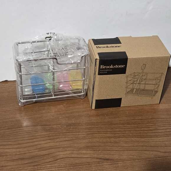 Brookstone Wire Frame Toothbrush Organizer - Picture 8 of 8